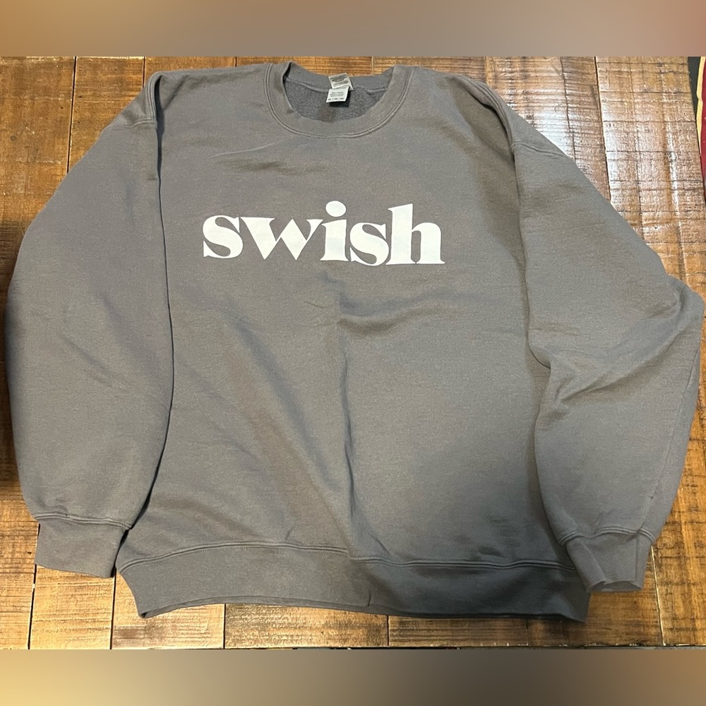 Swish Sweatshirt size XL (25.5x25)